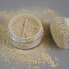 Пудра компактная Sativa Минеральная пудра-основа биомная тон 7.02 Medium Sand (5г) — фото 5